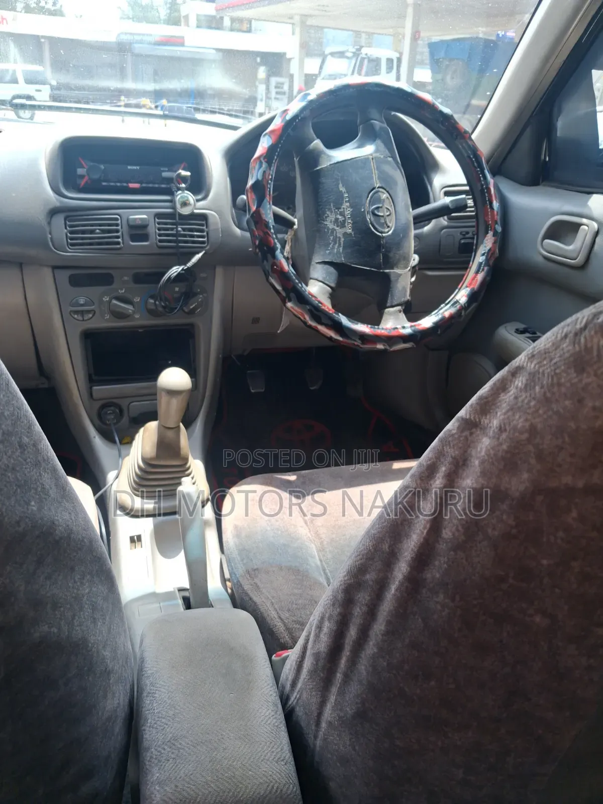 Toyota Corolla 1999 Silver