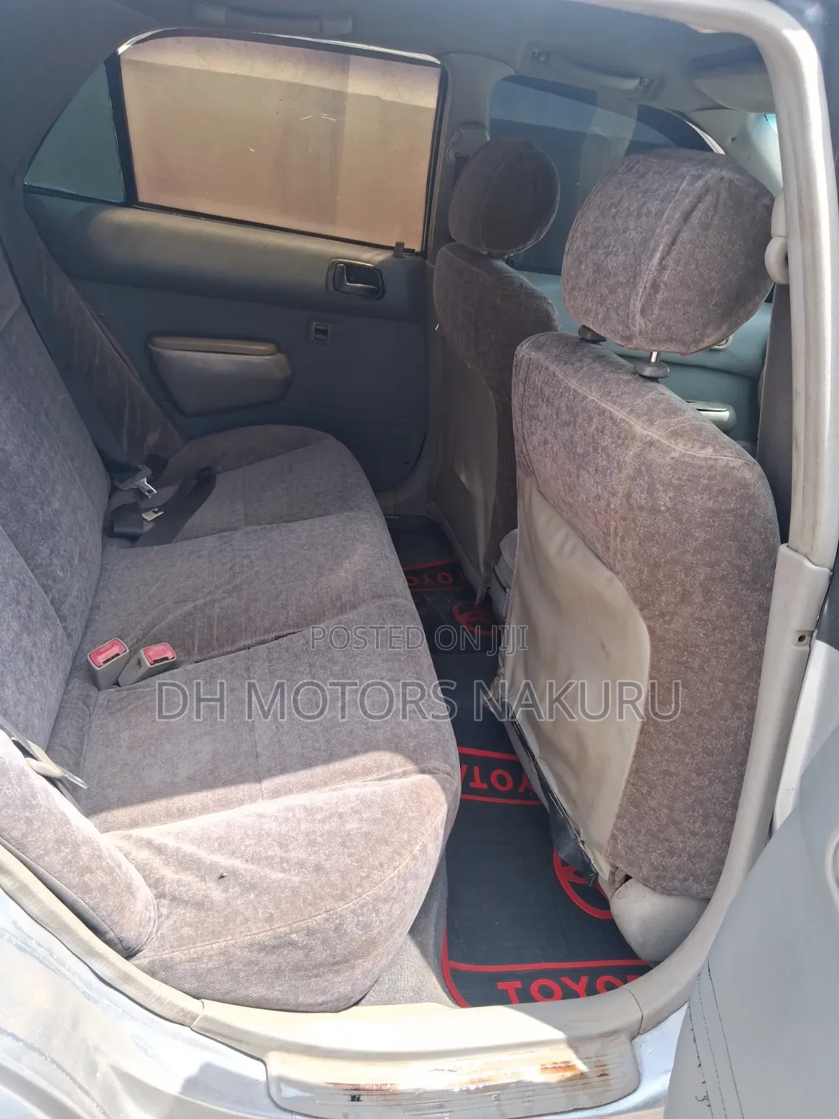 Toyota Corolla 1999 Silver