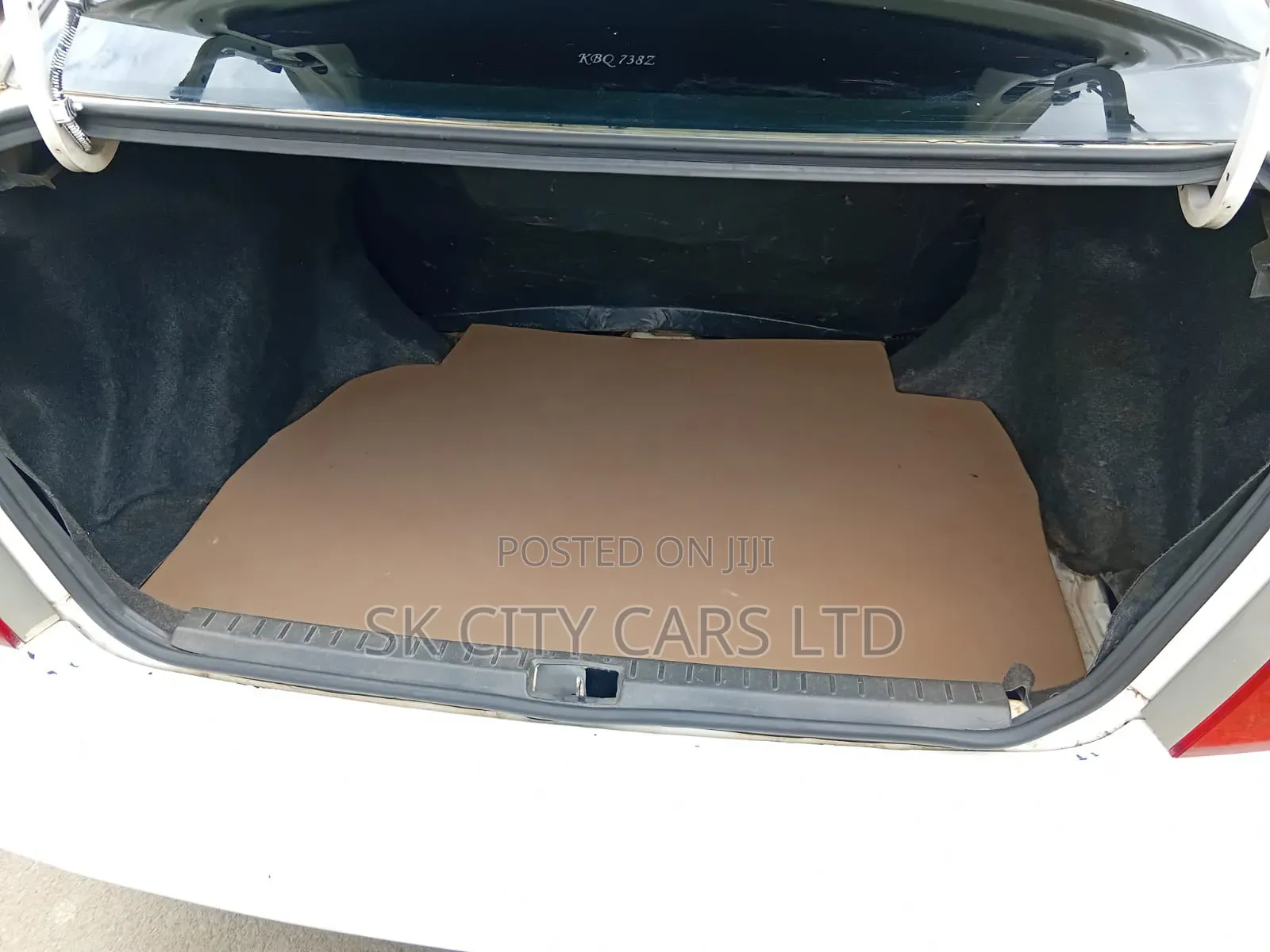 Toyota Corolla Sedan 2005 White
