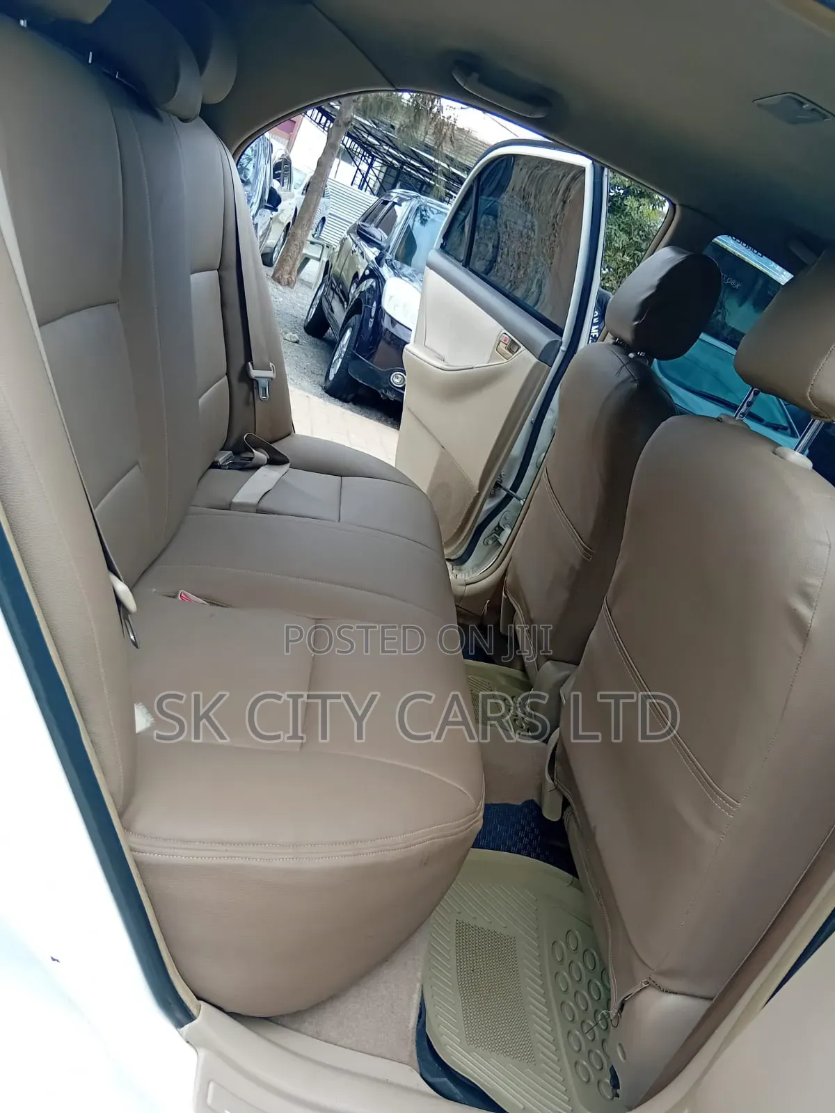 Toyota Corolla Sedan 2005 White