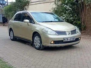 Nissan Tiida 2008 Gold