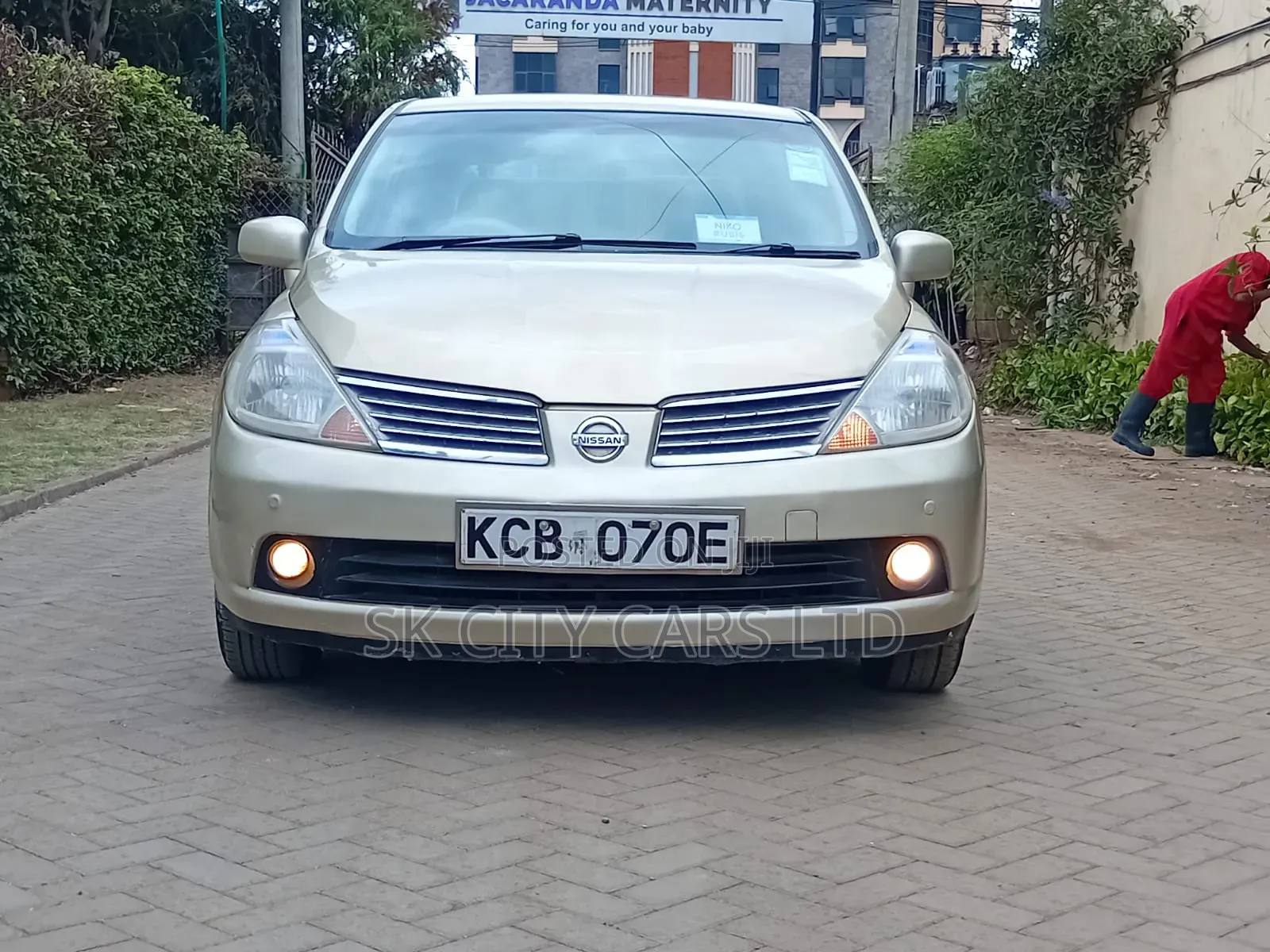 Nissan Tiida 2008 Gold
