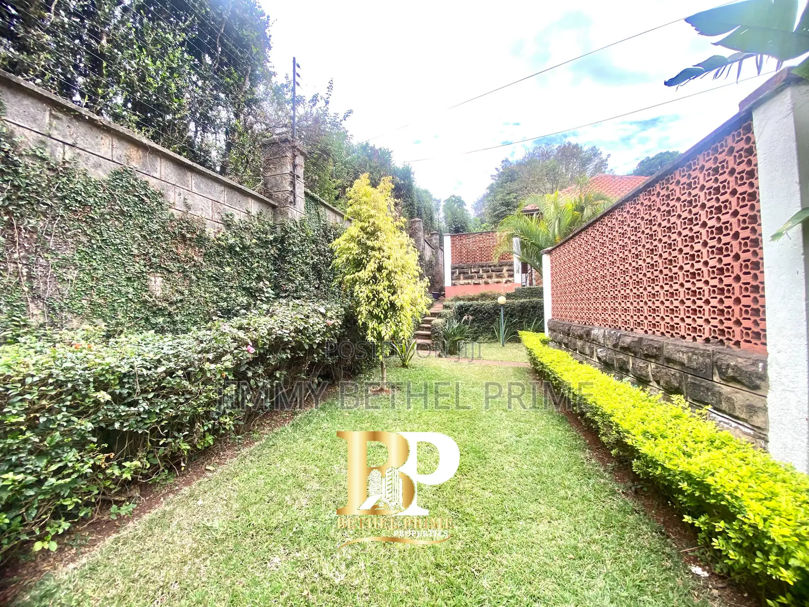 4bdrm Mansion in Rosslyn for rent