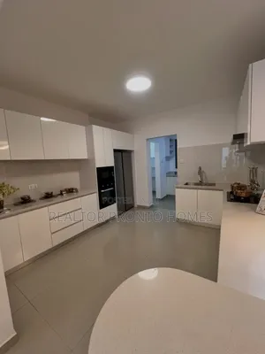 3bdrm Apartment in Kilimani, Hurlingham for sale