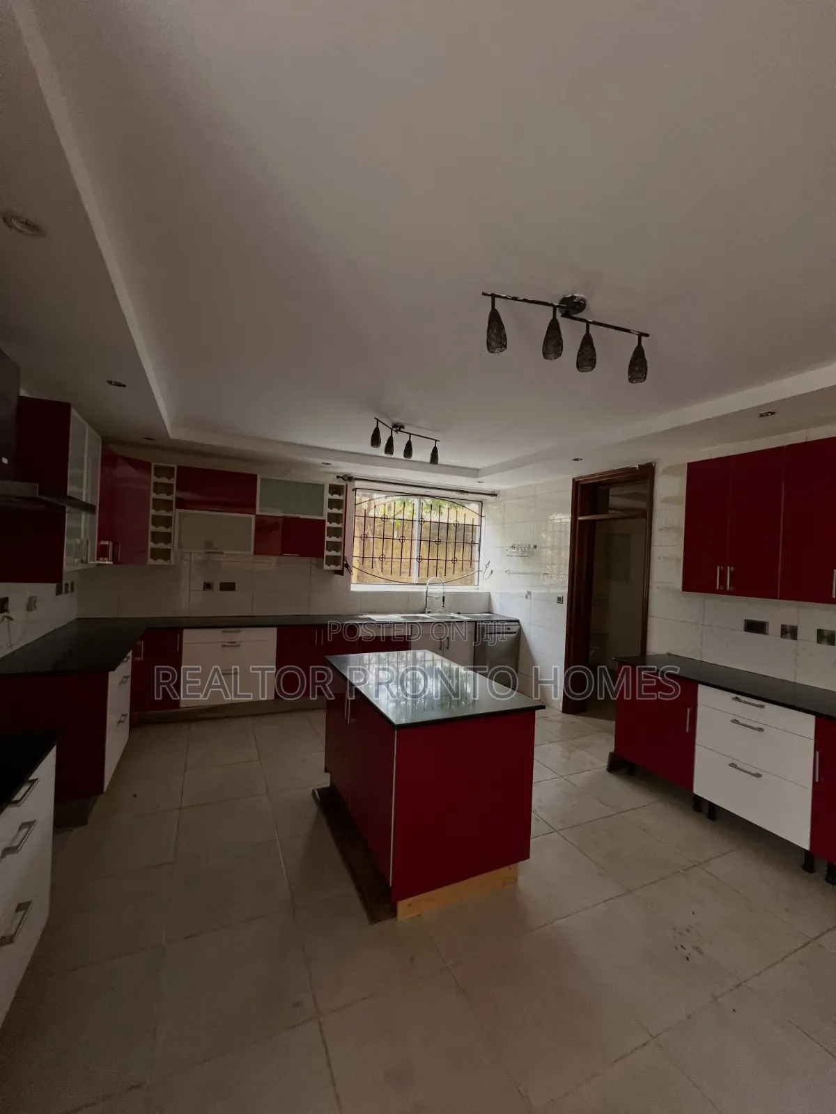5bdrm Villa in Karen, Hardy for rent