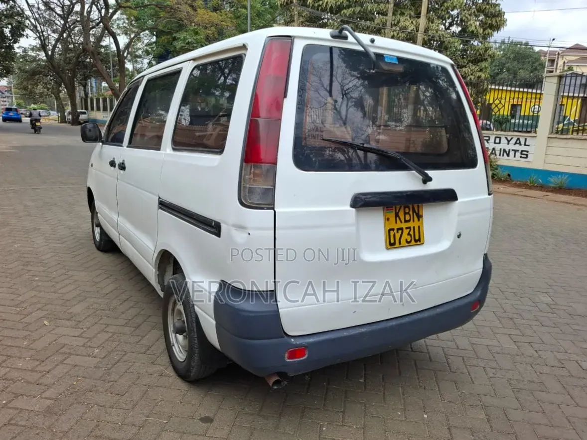 Toyota TownAce 2004 White