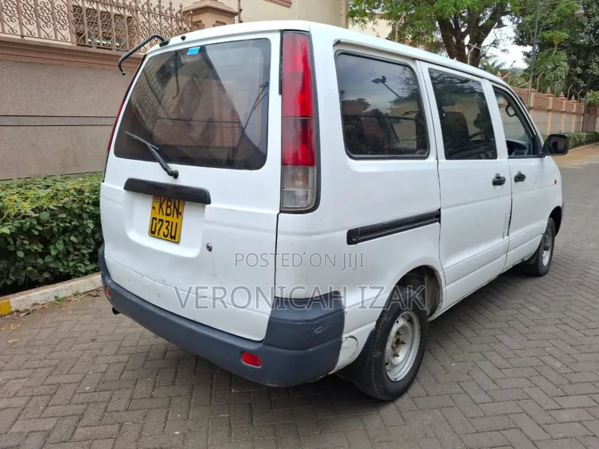 Toyota TownAce 2004 White