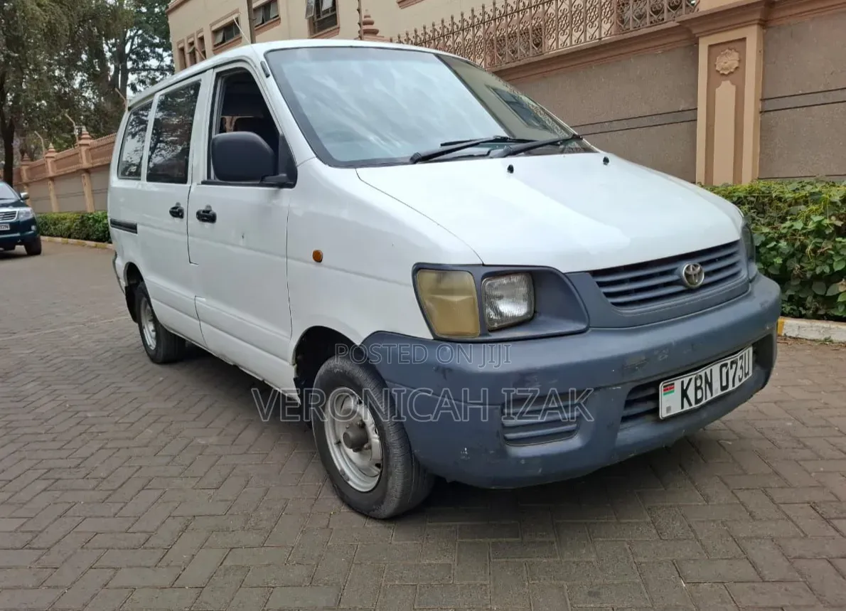 Toyota TownAce 2004 White