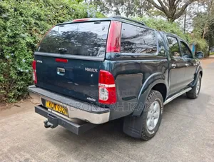 Toyota Hilux 2011 Green