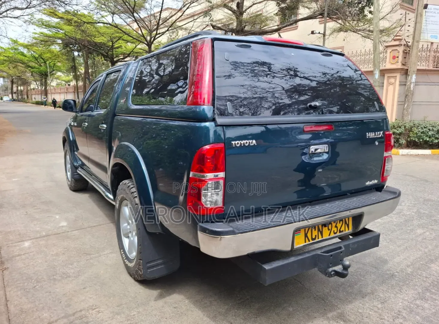 Toyota Hilux 2011 Green