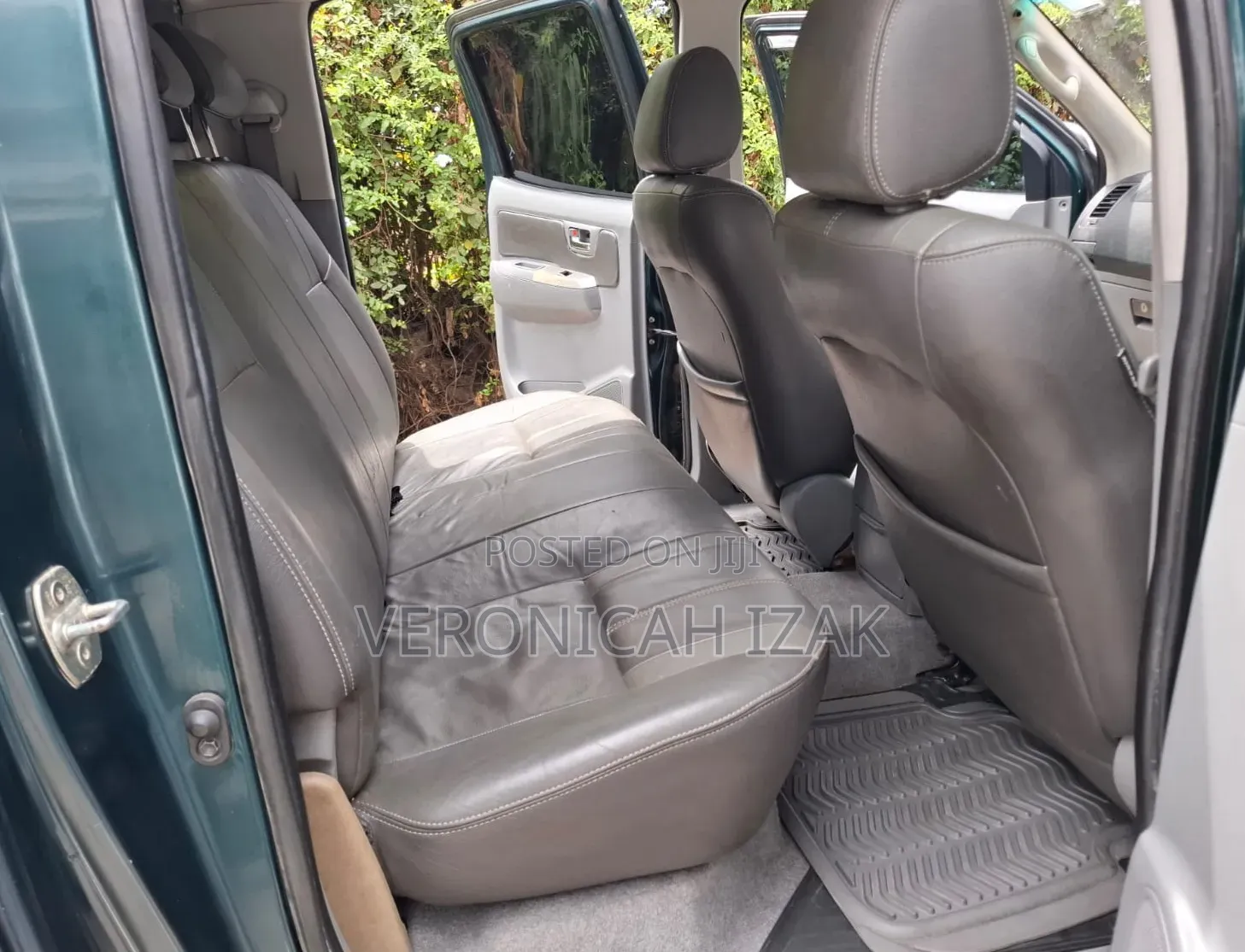 Toyota Hilux 2011 Green