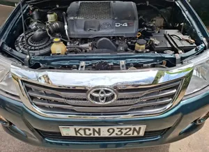 Toyota Hilux 2011 Green