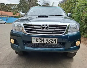 Toyota Hilux 2011 Green