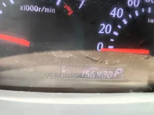 Toyota Sienta 2013 Red