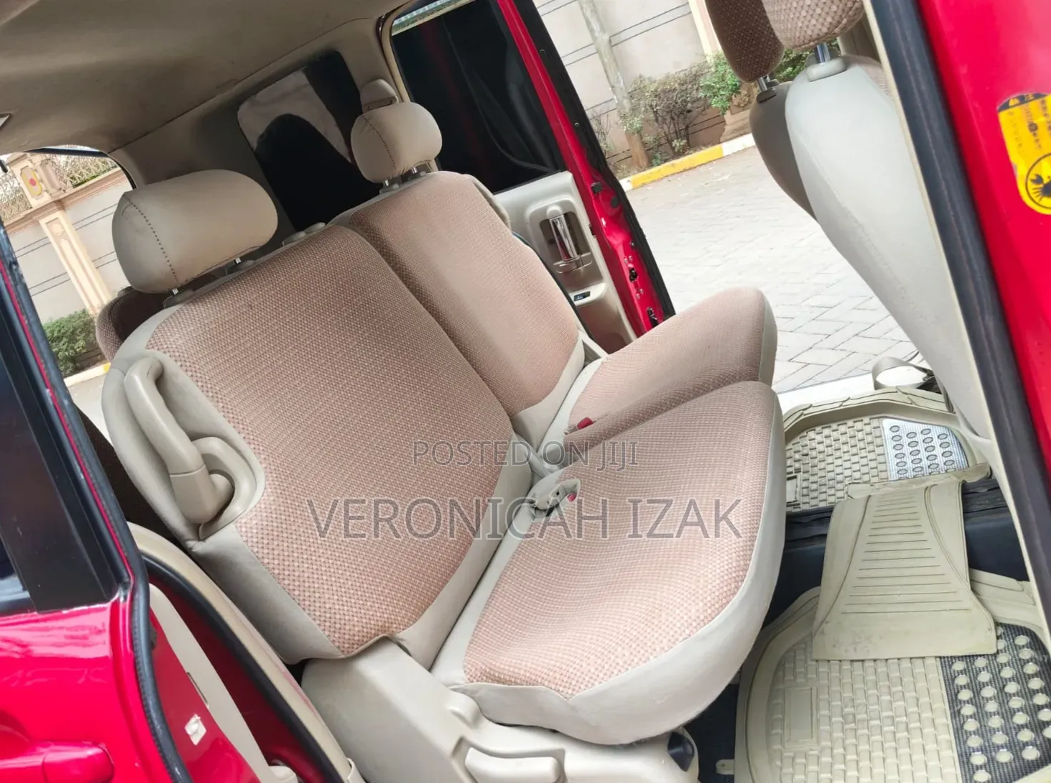 Toyota Sienta 2013 Red