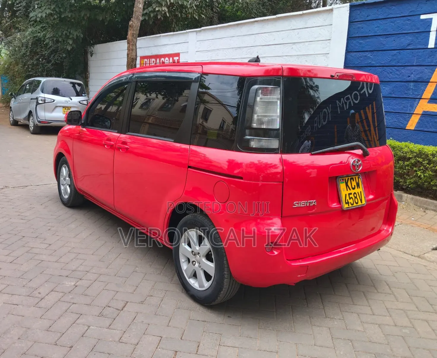 Toyota Sienta 2013 Red