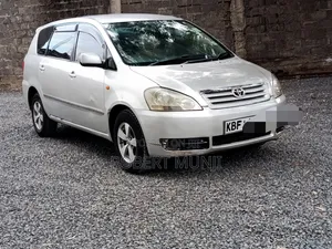 Toyota Ipsum 2003