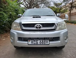 Toyota Hilux 2010 Silver
