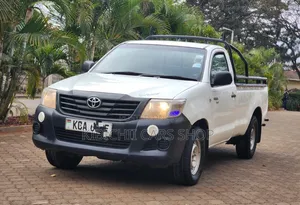 Toyota Hilux 2014 White