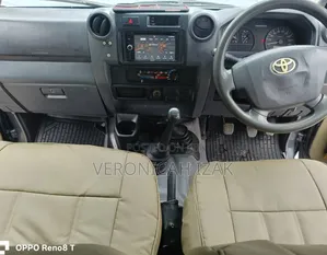 Toyota Land Cruiser 2014 Gray