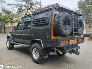 Toyota Land Cruiser 2014 Gray