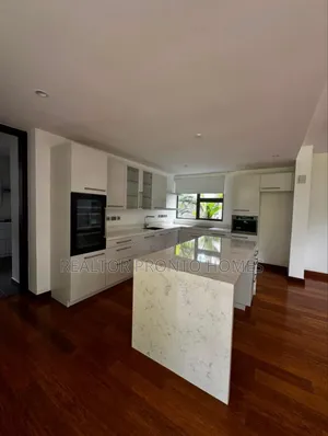 5bdrm Villa in Karen, Hardy for rent