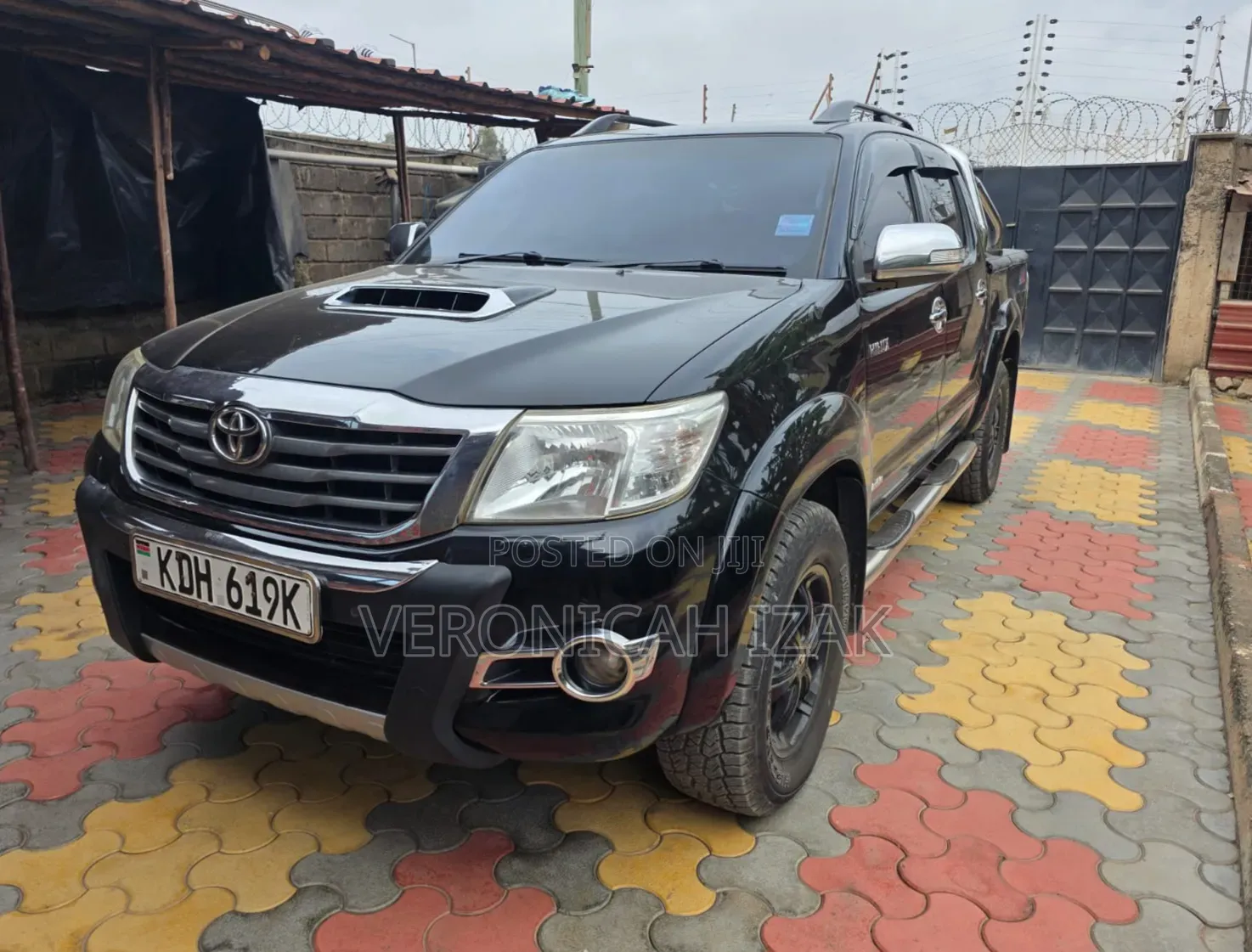 Toyota Hilux 2015 Black