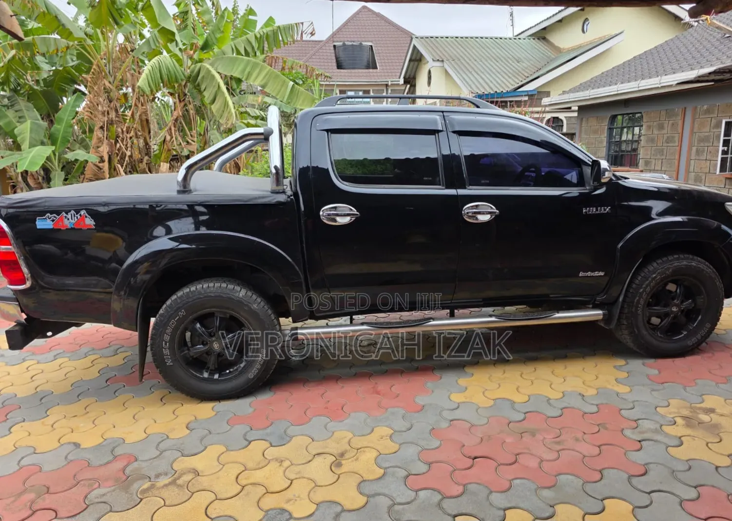 Toyota Hilux 2015 Black