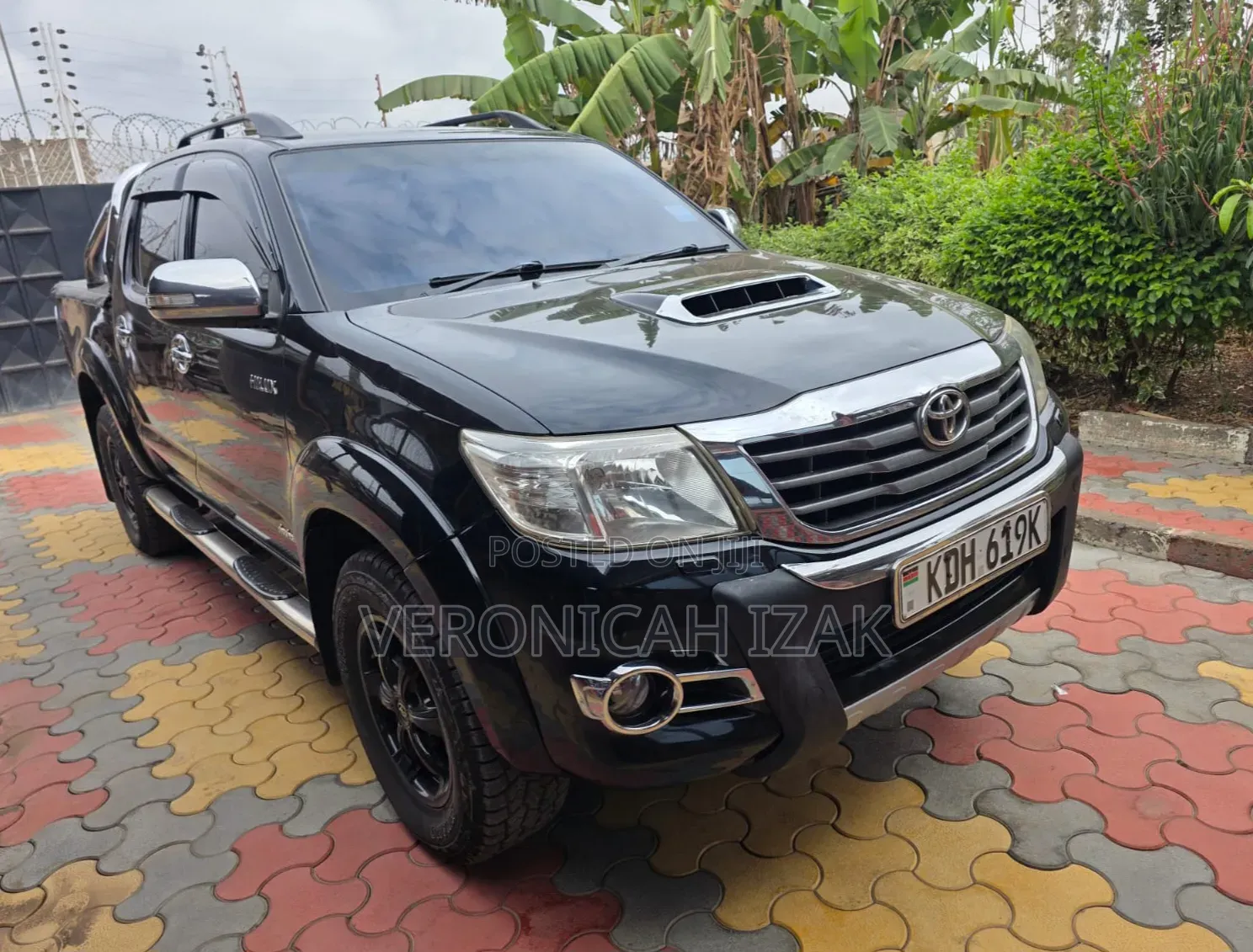 Toyota Hilux 2015 Black