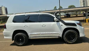 Toyota Land Cruiser 4.6 V8 AX 2009 White