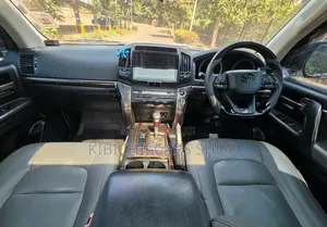 Toyota Land Cruiser 4.6 V8 AX 2009 White