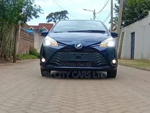 Toyota Vitz 1.5 FWD Hybrid 5dr 2019 Blue