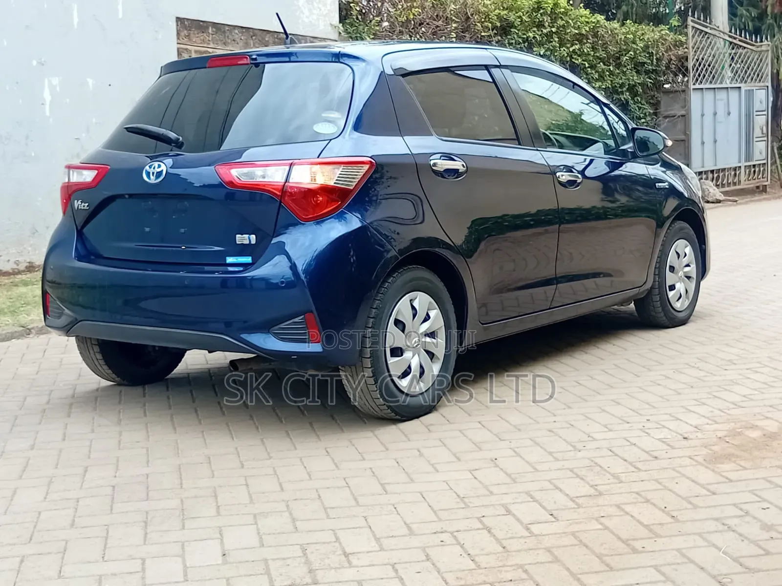 Toyota Vitz 1.5 FWD Hybrid 5dr 2019 Blue