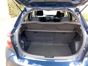 Toyota Vitz 1.5 FWD Hybrid 5dr 2019 Blue