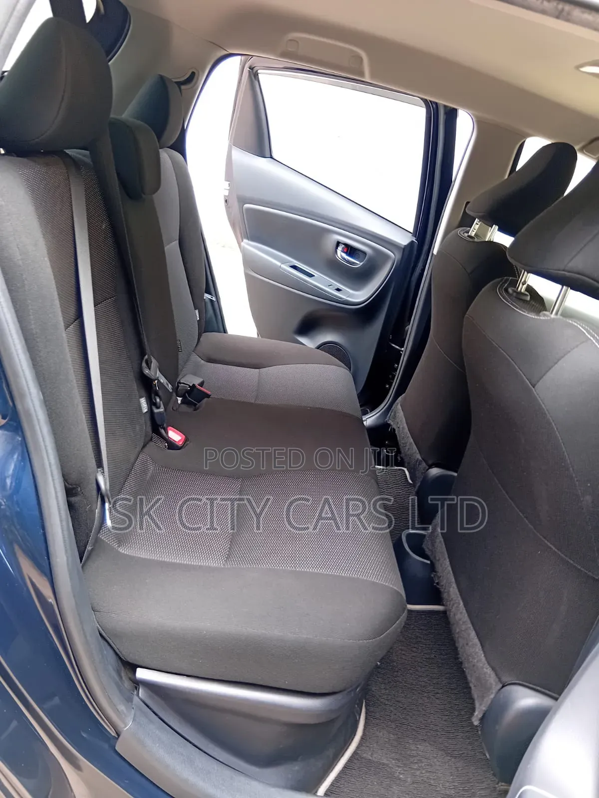 Toyota Vitz 1.5 FWD Hybrid 5dr 2019 Blue