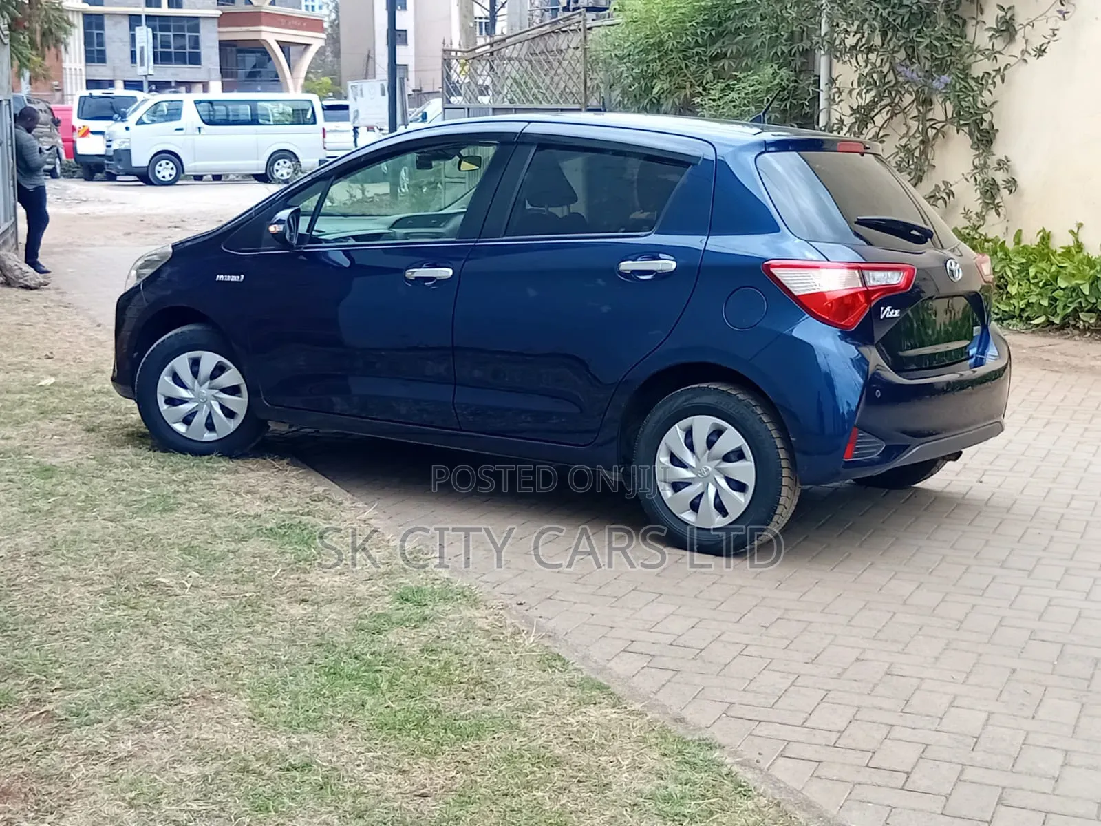 Toyota Vitz 1.5 FWD Hybrid 5dr 2019 Blue