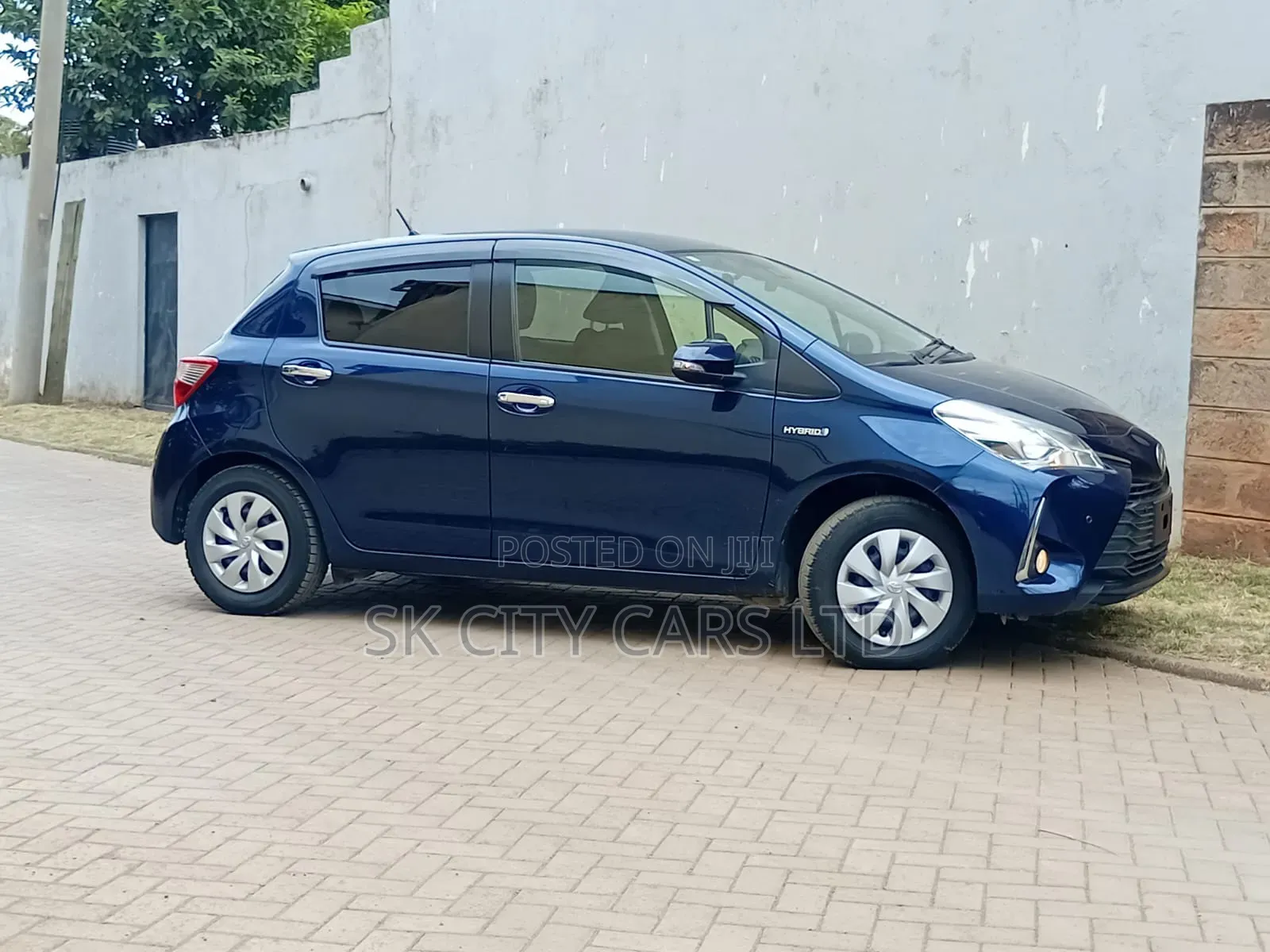 Toyota Vitz 1.5 FWD Hybrid 5dr 2019 Blue