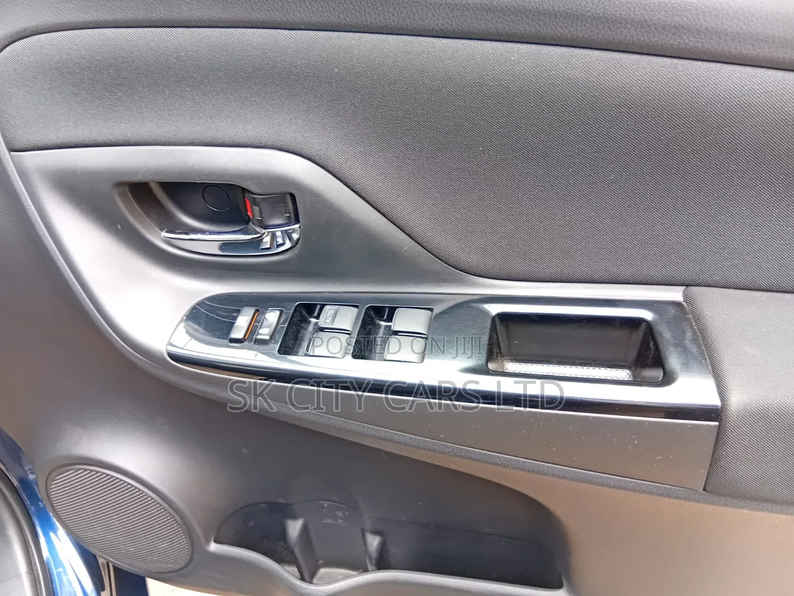 Toyota Vitz 1.5 FWD Hybrid 5dr 2019 Blue