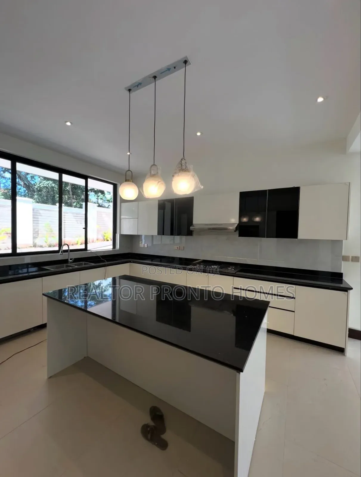 5bdrm Villa in Westlands, Spring Valley for rent