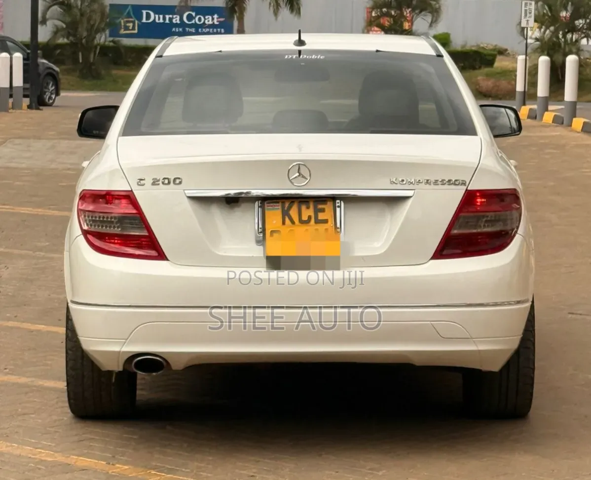 Mercedes-Benz C200 2008 White