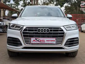 Audi Q5 2.0T Premium AWD quattro 2019 White
