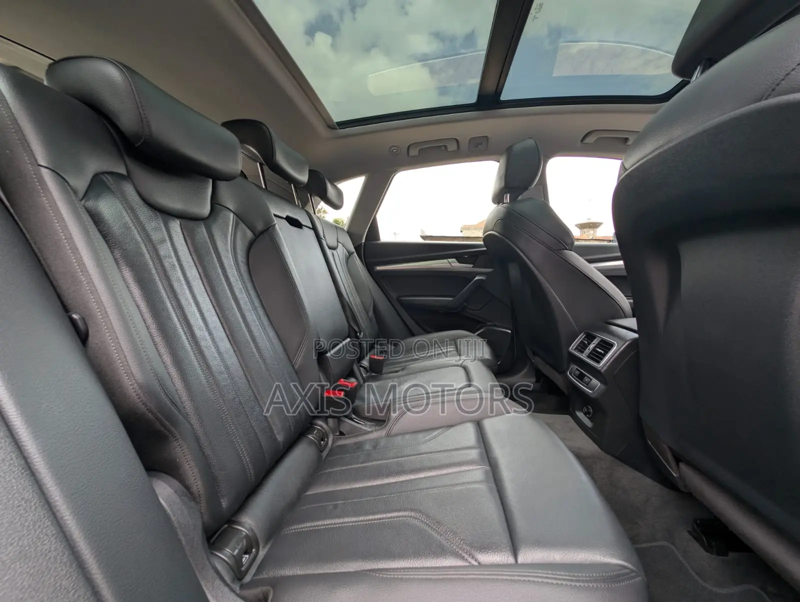 Audi Q5 2.0T Premium AWD quattro 2019 White