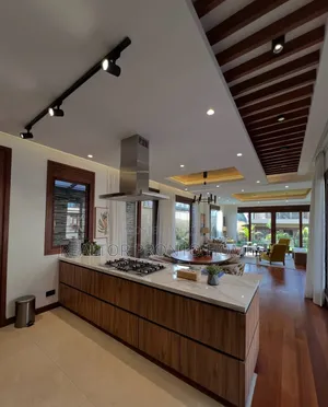 Furnished 4bdrm Villa in Runda for sale