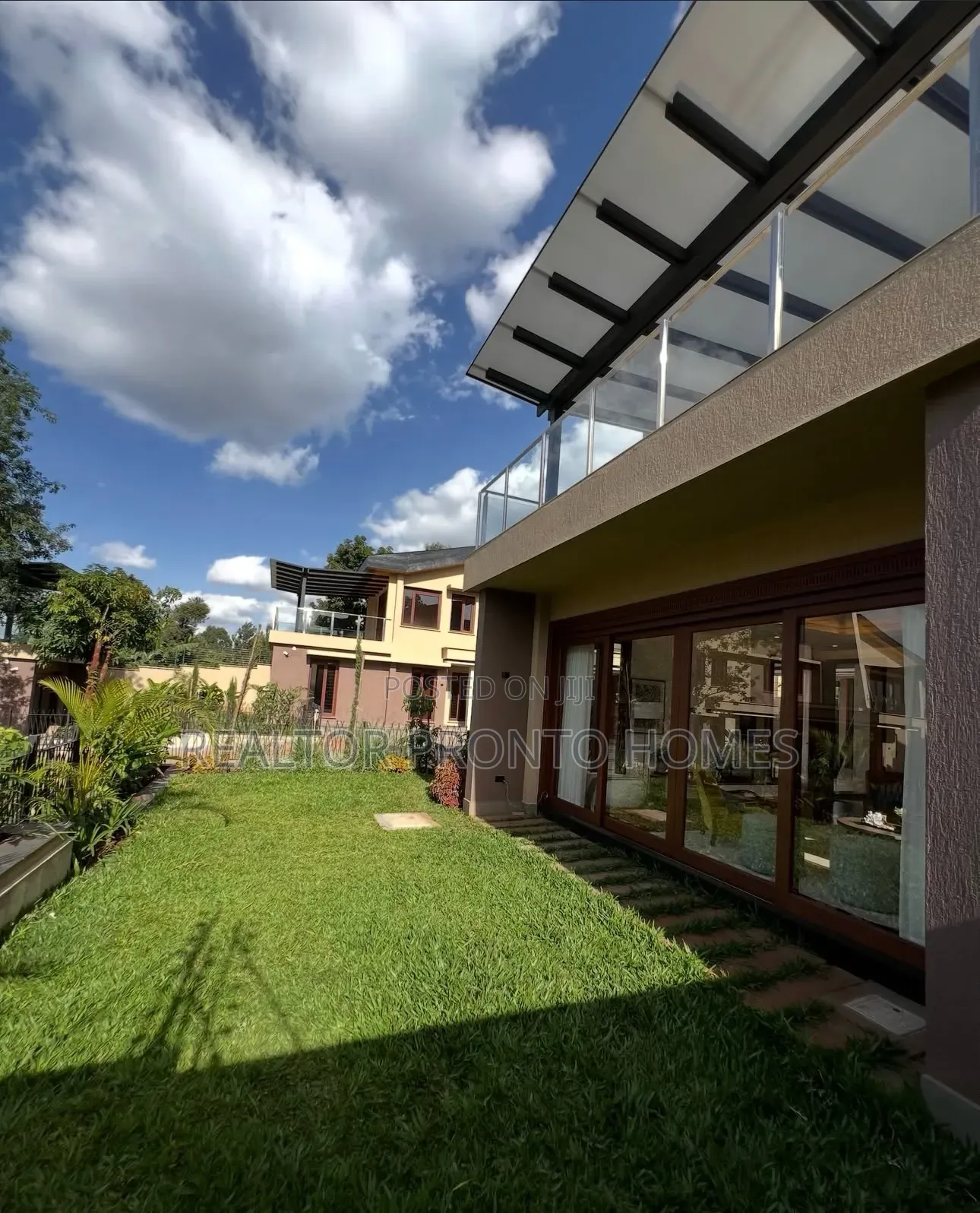 Furnished 4bdrm Villa in Runda for sale