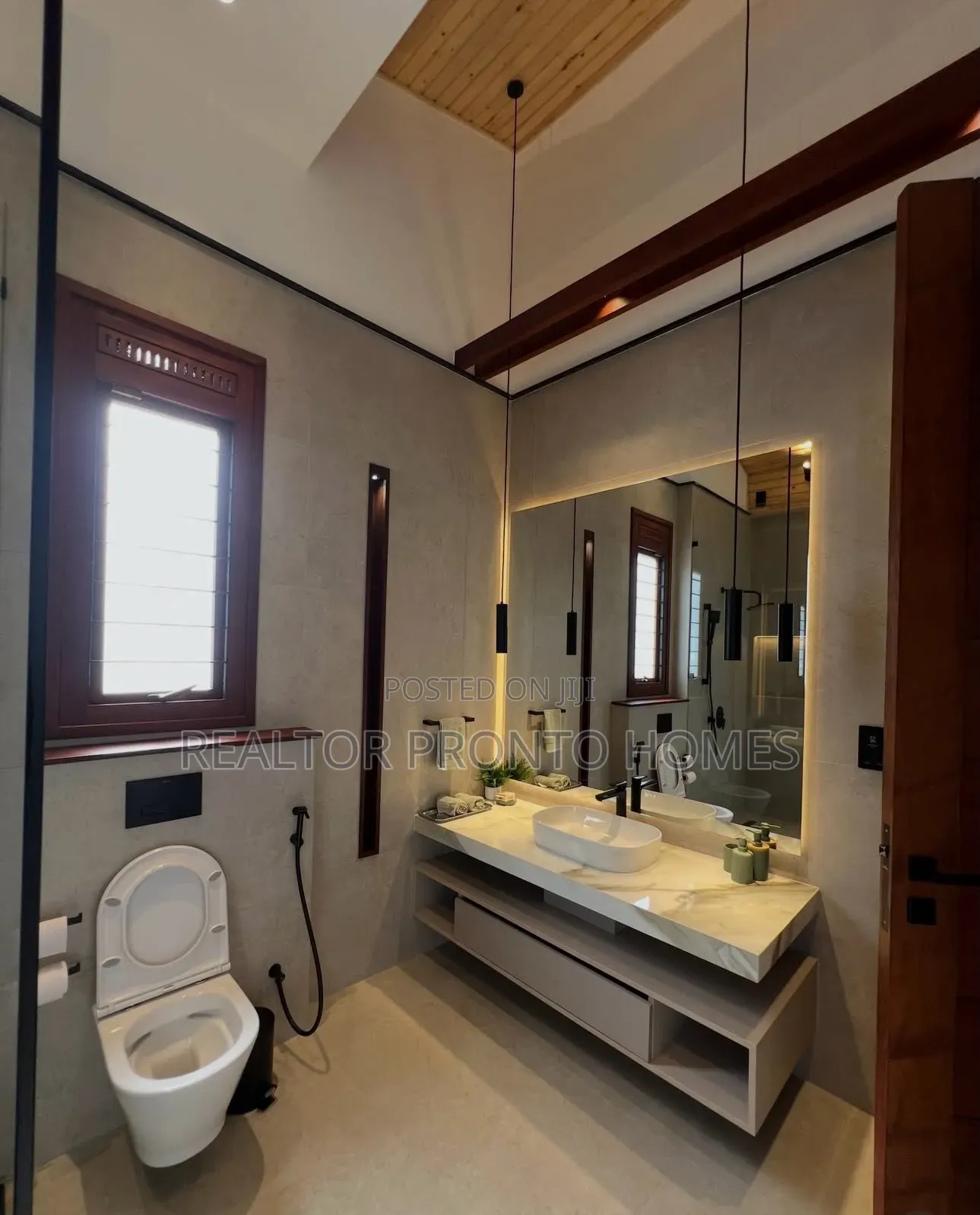 Furnished 4bdrm Villa in Runda for sale