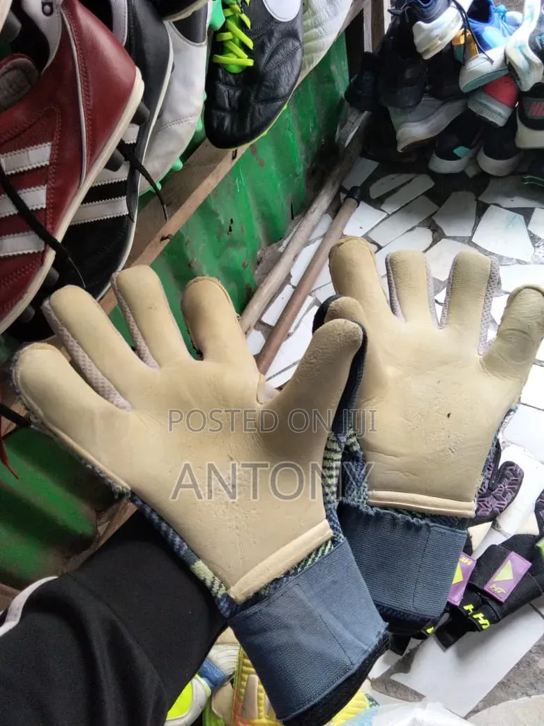 Goalkeeper Gloves