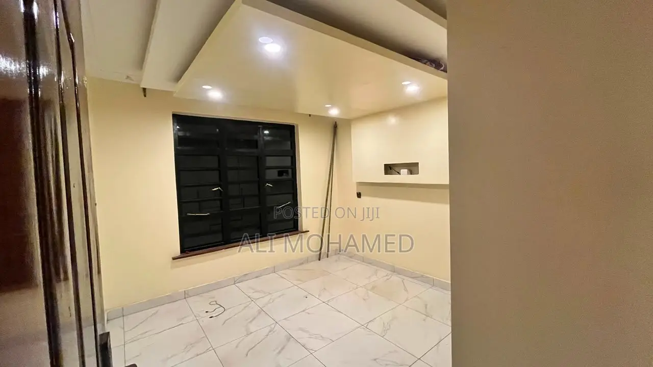 4bdrm Mansion in Banita Paradiso, Kamulu for sale