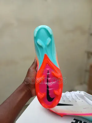Nike Air Zoom Mercurial Vapor 16 Soccer Cleats
