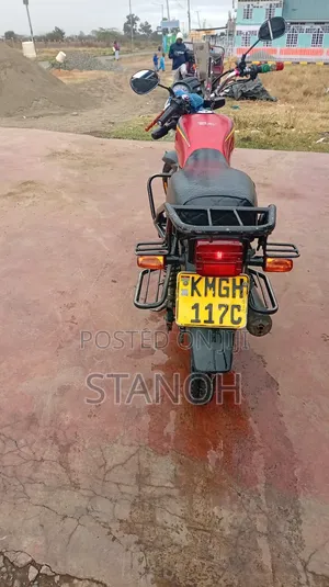 Honda CB 2022 Red