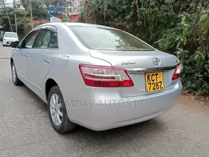 Toyota Premio 1.8 FWD 2013 Silver
